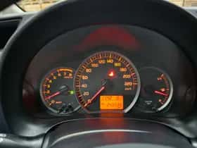 Toyota Yaris (2013) thumbnail 11