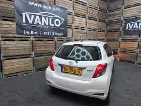 Toyota Yaris (2013) thumbnail 17