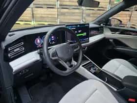 Volkswagen Tiguan (2025) thumbnail 3