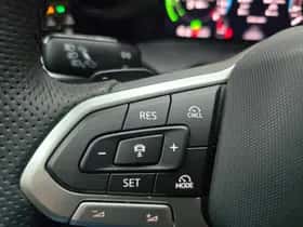 Volkswagen Golf (2025) thumbnail 9