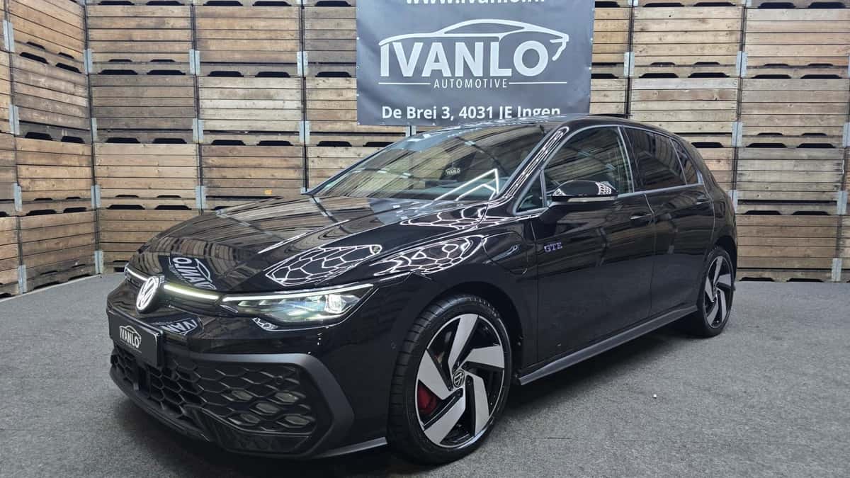 Volkswagen Golf (2025) — foto 1