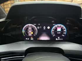 Volkswagen Golf (2025) thumbnail 11