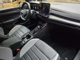 Volkswagen Golf (2025) thumbnail 8