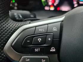 Volkswagen Golf (2025) thumbnail 9