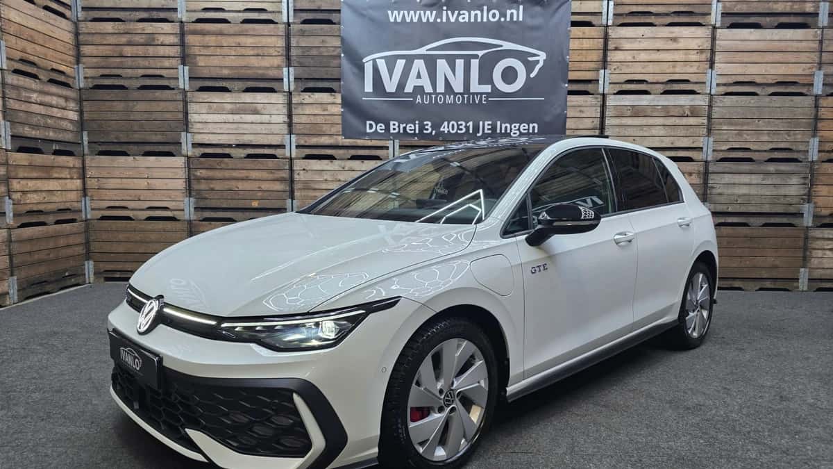 Volkswagen Golf (2025) — foto 1