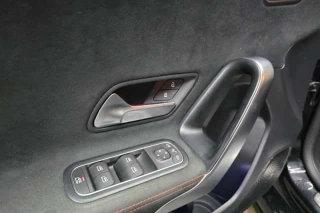 Mercedes-Benz A-Klasse (2021) thumbnail 4