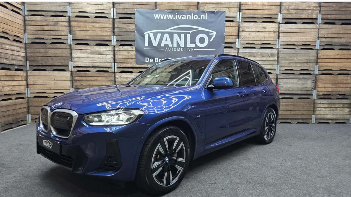 BMW iX3 (2023) — foto 1