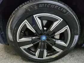 BMW iX3 (2023) thumbnail 2
