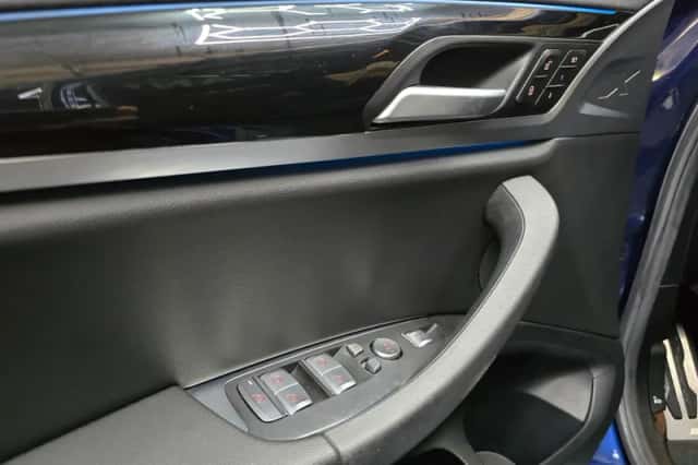BMW iX3 (2022) thumbnail 4