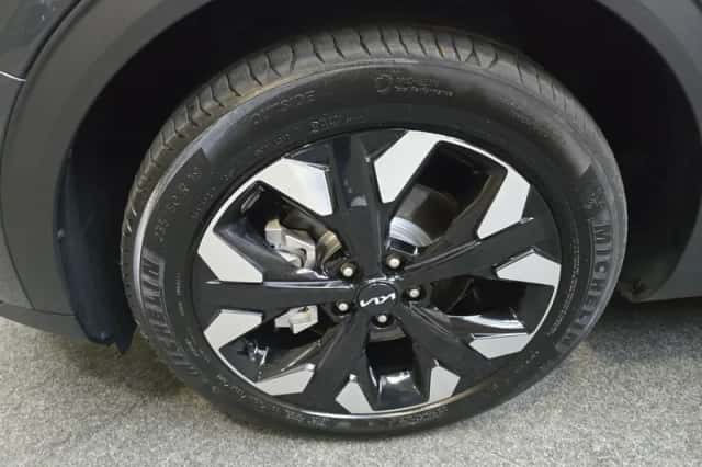 Kia Sportage (2023) thumbnail 2
