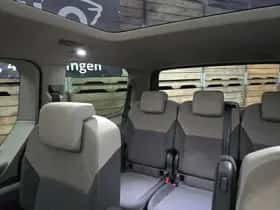 Volkswagen Multivan (2024) thumbnail 8