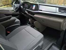 Volkswagen Multivan (2024) thumbnail 9