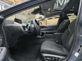 Toyota Prius (2024) thumbnail 5