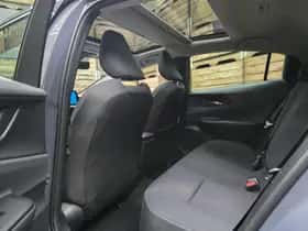 Toyota Prius (2024) thumbnail 7