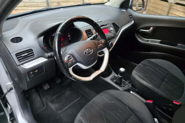 Kia Picanto (2014) thumbnail 3