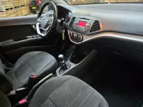 Kia Picanto (2014) thumbnail 8