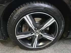 Volvo V40 (2020) thumbnail 2