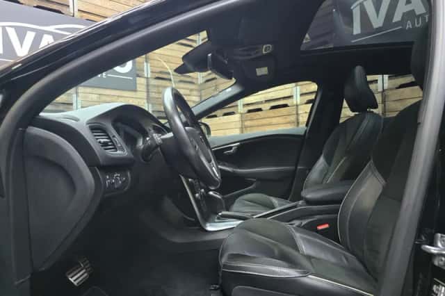 Volvo V40 (2020) thumbnail 5