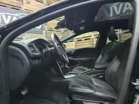 Volvo V40 (2020) thumbnail 5