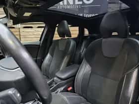 Volvo V40 (2020) thumbnail 6