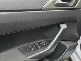 Volkswagen Polo (2020) thumbnail 4