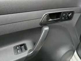 Volkswagen Caddy (2011) thumbnail 4