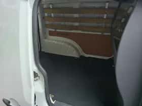 Volkswagen Caddy (2011) thumbnail 7