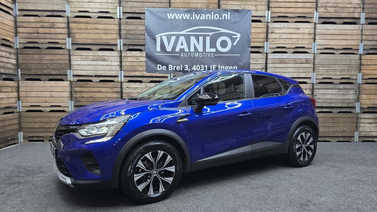 Renault Captur (2022) — foto 1