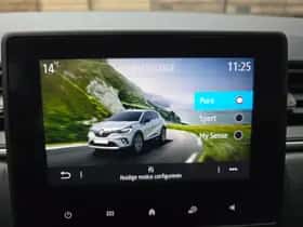 Renault Captur (2022) thumbnail 16