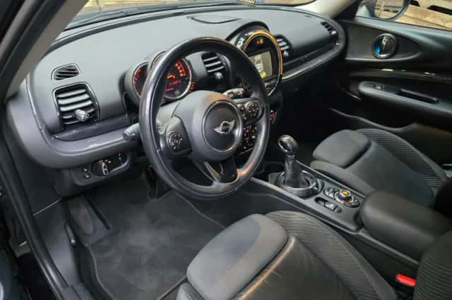MINI Clubman (2016) thumbnail 3