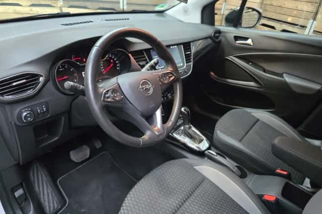 Opel Crossland X (2020) thumbnail 3