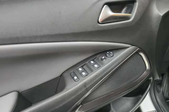 Opel Crossland X (2020) thumbnail 4