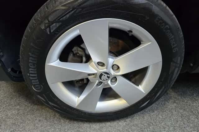 Škoda Karoq (2019) thumbnail 2