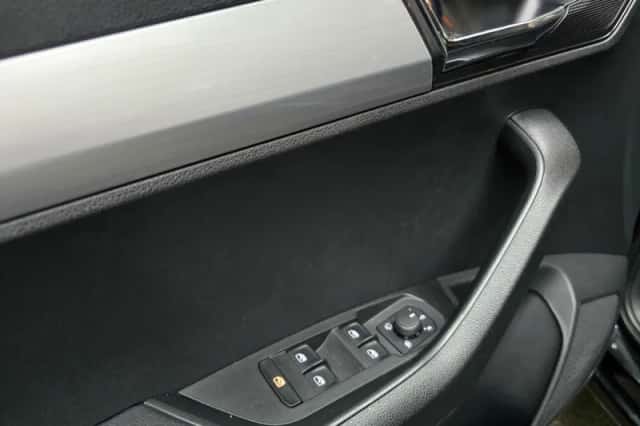 Škoda Karoq (2019) thumbnail 4