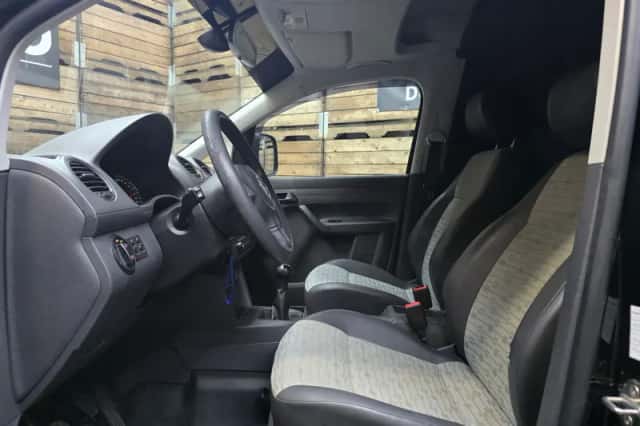 Volkswagen Caddy (2012) thumbnail 5