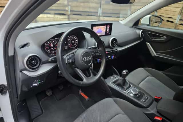 Audi Q2 (2023) thumbnail 3