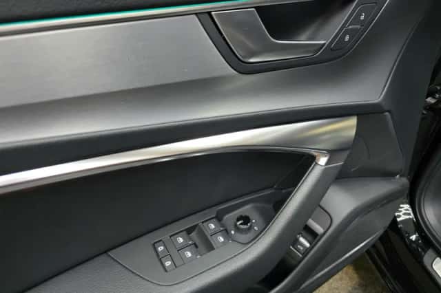 Audi A6 (2022) thumbnail 4