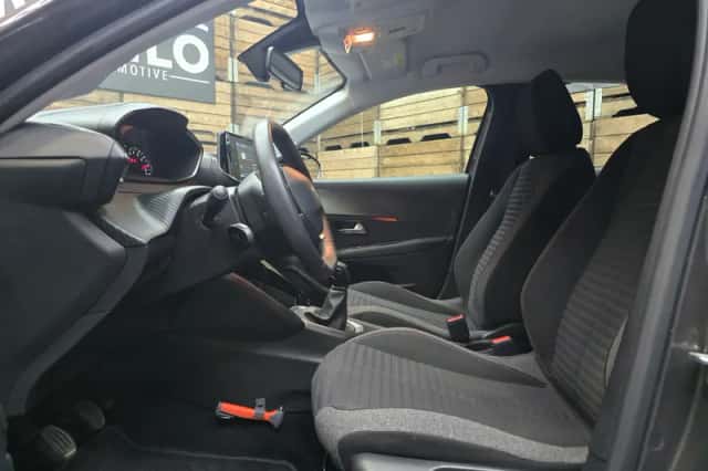 Peugeot 208 (2022) thumbnail 5