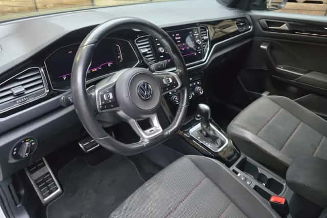 Volkswagen T-Roc (2020) thumbnail 3