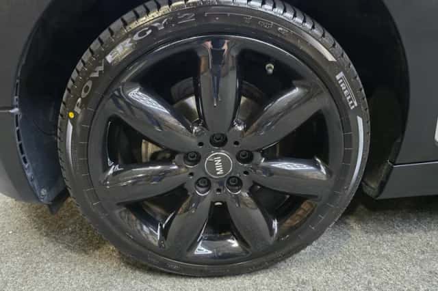 MINI Clubman (2018) thumbnail 2