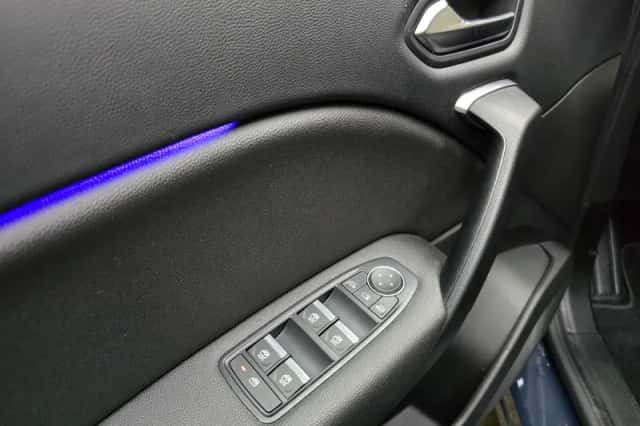 Renault Captur (2020) thumbnail 4