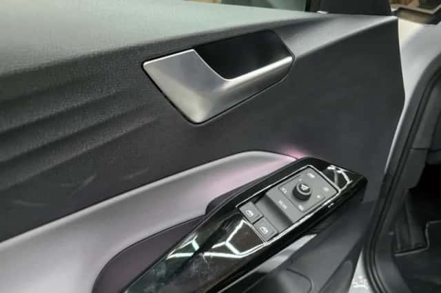 Volkswagen ID.3 (2021) thumbnail 4