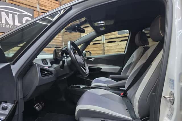 Volkswagen ID.3 (2021) thumbnail 5