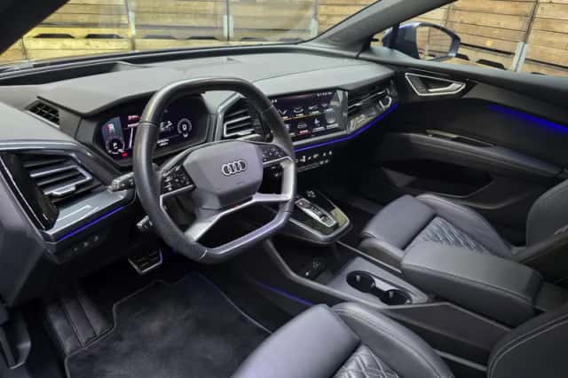 Audi Q4 e-tron (2023) thumbnail 3