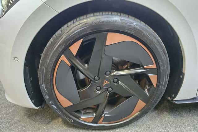 CUPRA Born (2022) thumbnail 2
