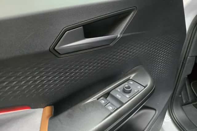 CUPRA Born (2022) thumbnail 4