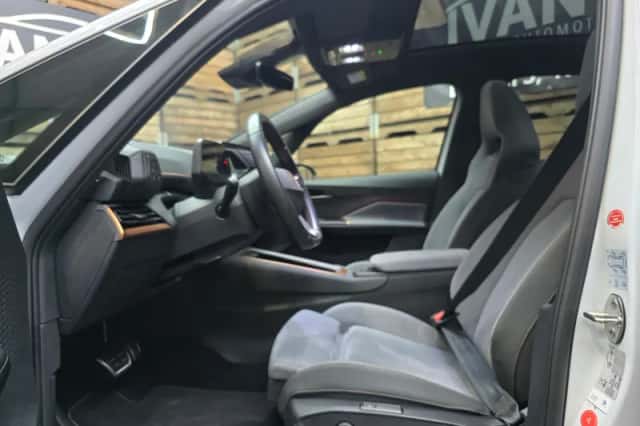 CUPRA Born (2022) thumbnail 5
