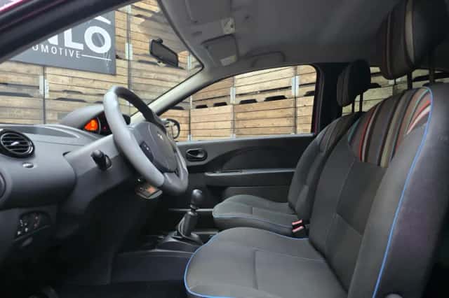 Renault Twingo (2013) thumbnail 5