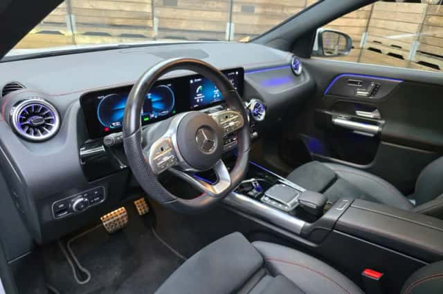 Mercedes-Benz EQA (2023) thumbnail 3