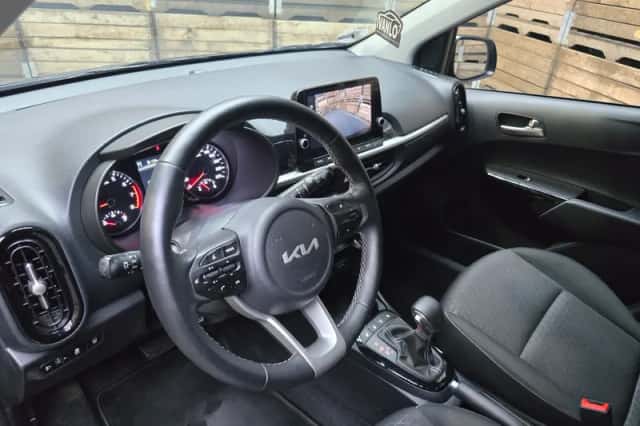 Kia Picanto (2024) thumbnail 3